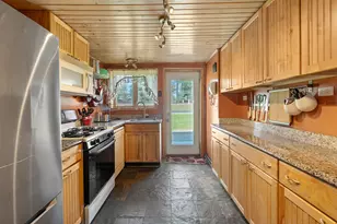 11131 Co Rd 215, Grand Junction, MI 49056 - Photo 10