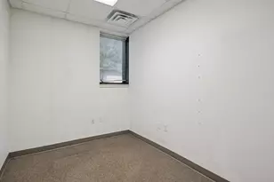 825 Leonard St NE, Grand Rapids, MI 49503 - Photo 26