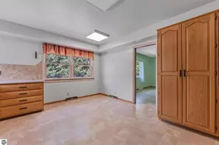 2007 S Lake Mitchell Dr, Cadillac, MI 49601 - Photo 8