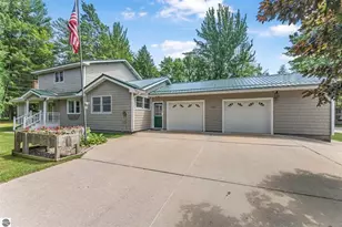 2007 S Lake Mitchell Dr, Cadillac, MI 49601 - Photo 40