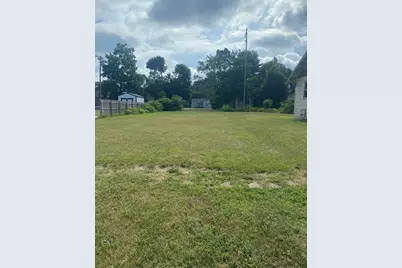 1045 Broadway, Benton Harbor, MI 49022 - Photo 1