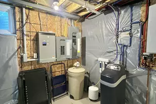 221 N Manning St, Hillsdale, MI 49242 - Photo 66