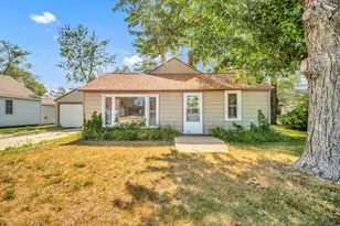 1647 New St, Muskegon, MI 49442 - Photo 2