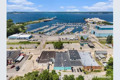 1953 Lakeshore Drive, Muskegon, MI 49441 - Photo 2