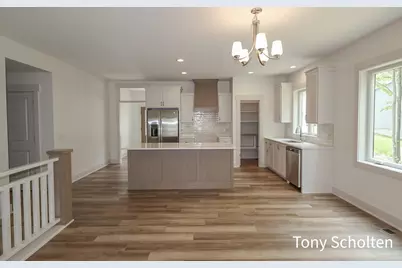 5157 Blendon Meadow Circle #30, Hudsonville, MI 49426 - Photo 2