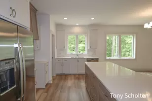 5157 Blendon Mdw Cir, Hudsonville, MI 49426 - Photo 4