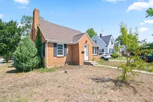 283 W 16th St, Holland, MI 49423 - Photo 2