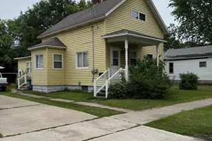 704 Engelman St, Manistee, MI 49660 - Photo 1