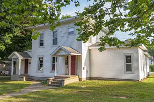 423 E Division St, Dowagiac, MI 49047 - Photo 2