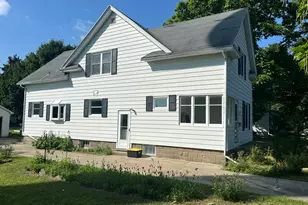 432 S Lincoln St, Portland, MI 48875 - Photo 2