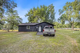 58730 Ash Rd, Three Rivers, MI 49093 - Photo 2