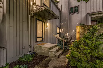 2174 Overlook Court, Ann Arbor, MI 48103 - Photo 2