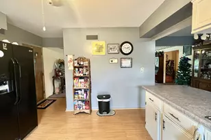 1806 Barr St, Hillsdale, MI 49242 - Photo 30