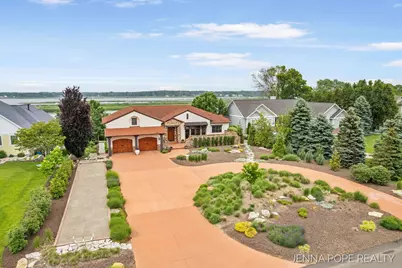 15742 Grand Point Drive, Grand Haven, MI 49417 - Photo 28