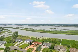 15742 Grand Point Dr, Grand Haven, MI 49417 - Photo 34