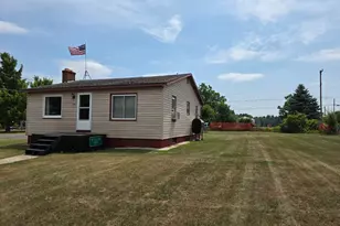 5681 W Fox Rd, Mears, MI 49436 - Photo 1