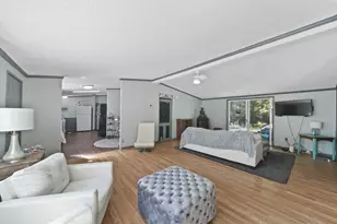 108 S Cove St, Jackson, MI 49203 - Photo 6