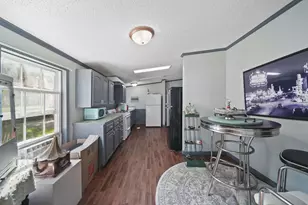 108 S Cove St, Jackson, MI 49203 - Photo 10