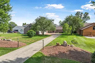 707 Lake Shore Dr, Cadillac, MI 49601 - Photo 6