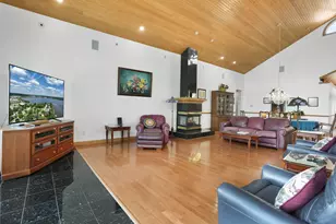 707 Lake Shore Dr, Cadillac, MI 49601 - Photo 14