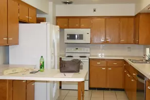 1785 Grand View Ave, Saint Joseph, MI 49085 - Photo 6