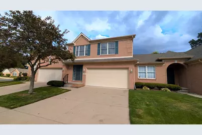 23721 W Lake Circle #14, Brownstown, MI 48183 - Photo 1