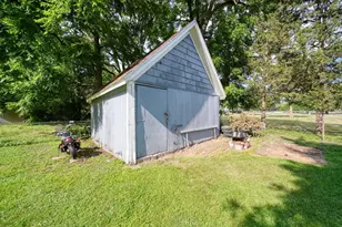 1717 Carl Breeding Wy, Jackson, MI 49203 - Photo 40