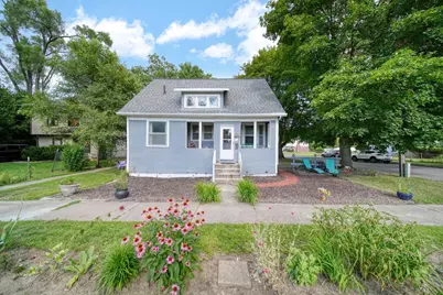 1717 Carl Breeding Way, Jackson, MI 49203 - Photo 2