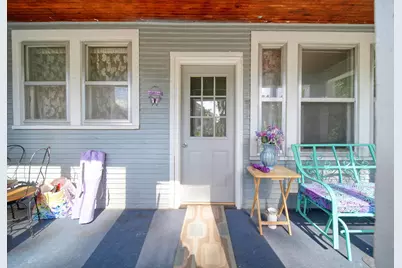 1717 Carl Breeding Way, Jackson, MI 49203 - Photo 8