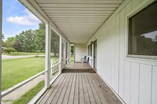 118 Schirmer Pkwy, Buchanan, MI 49107 - Photo 6