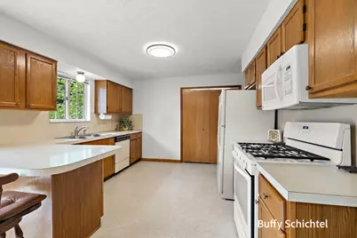 211 York View Place NW, Comstock Park, MI 49321 - Photo 6