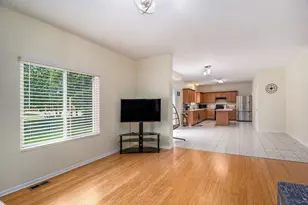 2119 Cattail Cir, Rochester, MI 48309 - Photo 16