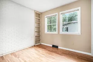 66 Wealthy Ave, Battle Creek, MI 49015 - Photo 12