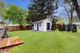 409 Oak St, Three Oaks, MI 49128 - Photo 30