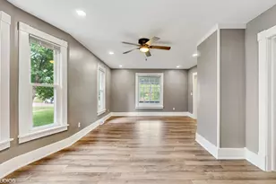 409 Oak St, Three Oaks, MI 49128 - Photo 8