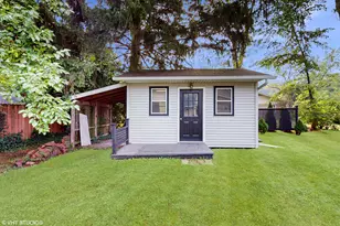 409 Oak St, Three Oaks, MI 49128 - Photo 32