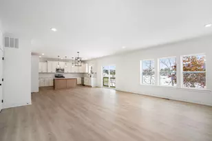 5122 Brinson Ln, Kalamazoo, MI 49009 - Photo 4