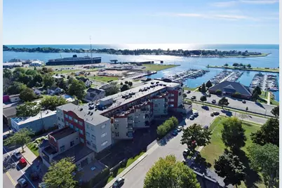 105 W Danaher Street #201, Ludington, MI 49431 - Photo 4