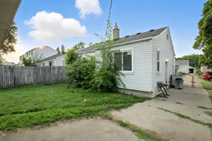 644 E Brickley Ave, Hazel Park, MI 48030 - Photo 8