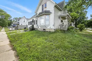 404 S Bridge St, Belding, MI 48809 - Photo 28