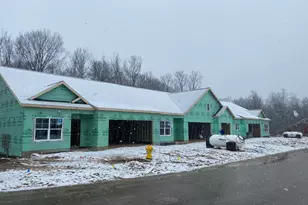 2827 W Cobblestone Ct. SE, Kentwood, MI 49512 - Photo 2