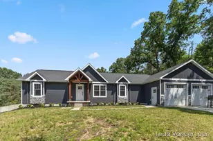7385 14 Mile Rd NE, Rockford, MI 49341 - Photo 2