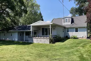 503 W Gilson St, Edmore, MI 48829 - Photo 4