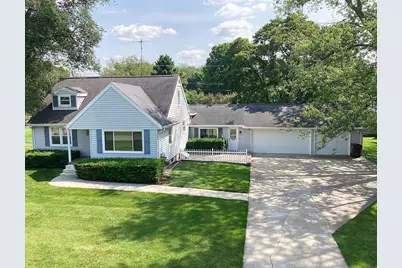 503 W Gilson Street, Edmore, MI 48829 - Photo 1
