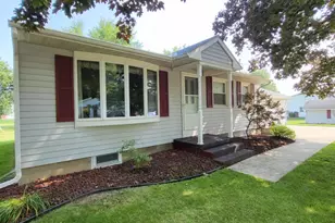 10910 North Dr, Fowler, MI 48835 - Photo 2