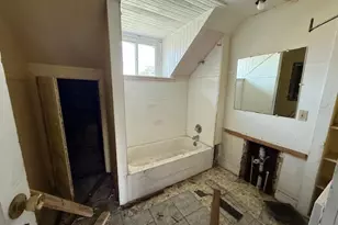 1026 Carl Breeding Wy, Jackson, MI 49203 - Photo 14