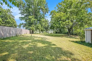 327 E Main St, Vermontville, MI 49096 - Photo 4