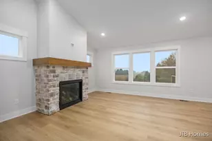 11440 Shoreline Dr, Allendale, MI 49401 - Photo 6