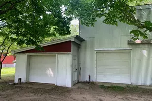 7462 W Martin Rd, Three Oaks, MI 49128 - Photo 8