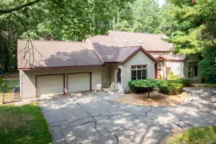 186 Tiffany Ridge Dr, Holland, MI 49424 - Photo 12